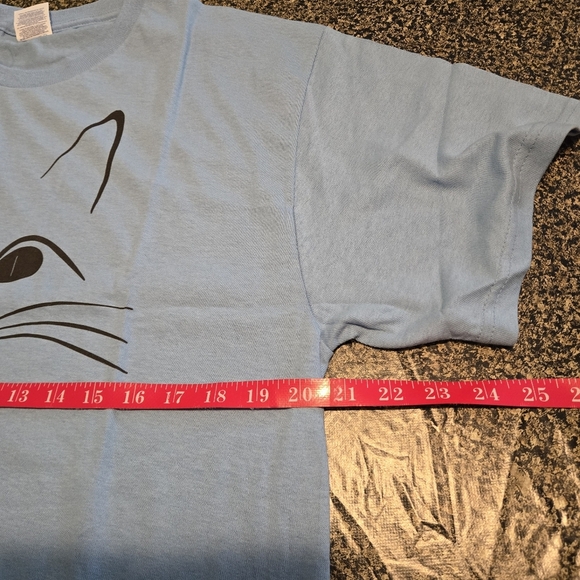 Delta Pro Weight Cat Face Graphic T-Shirt Sky Blue Women size L NWT - Picture 9 of 11